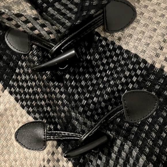 Christopher and Banks poncho with toggle buttons.  Size large. - Picture 3 of 5